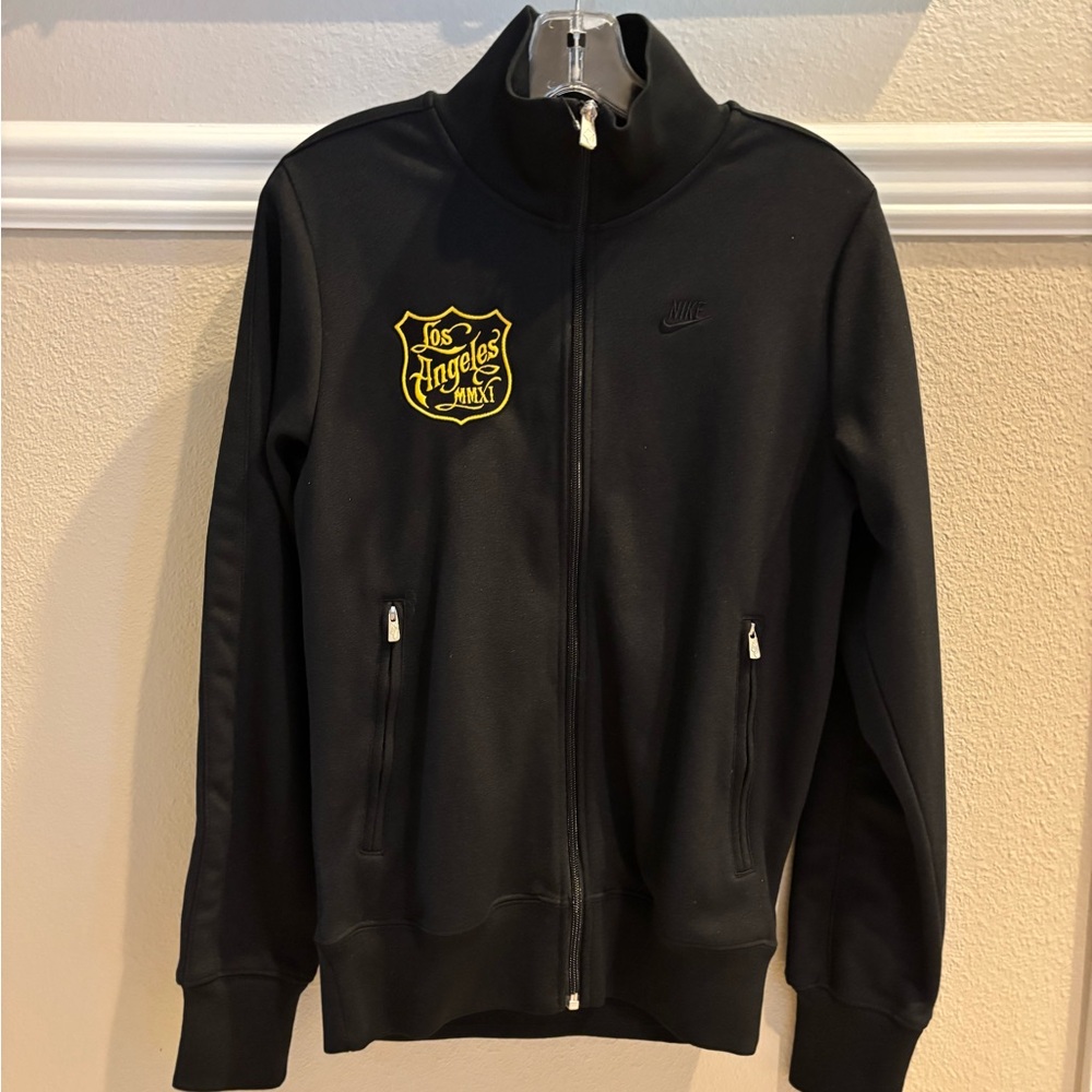 RARE Nike Los Angeles Lakers MMXI "LOS FEARLESS" Embroidered Jacket